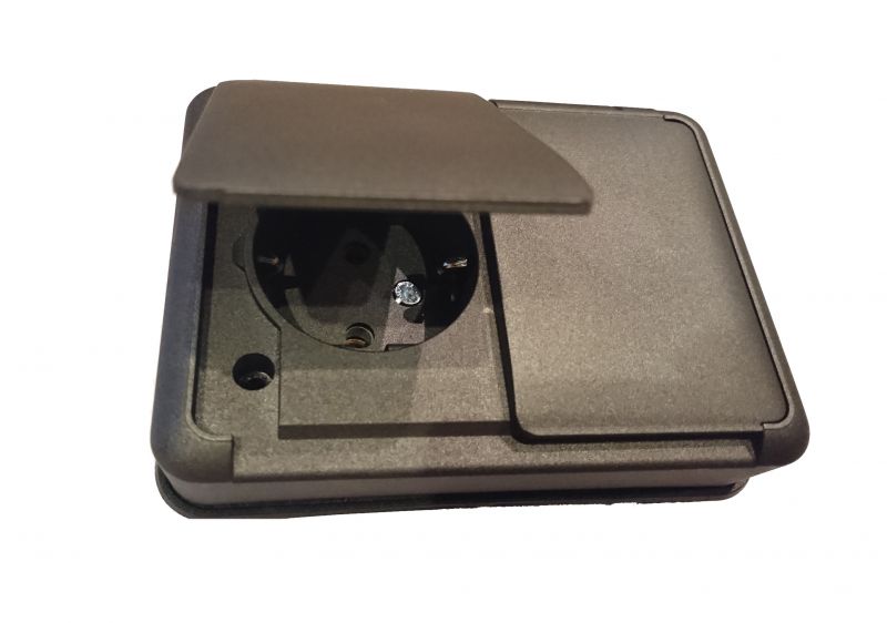 IKL16-006_J_LQ.jpg
